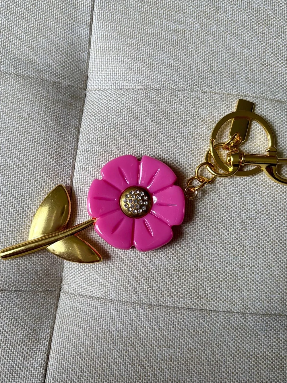 Stylish Pink Flower Keychain with Gold-Tone Stem